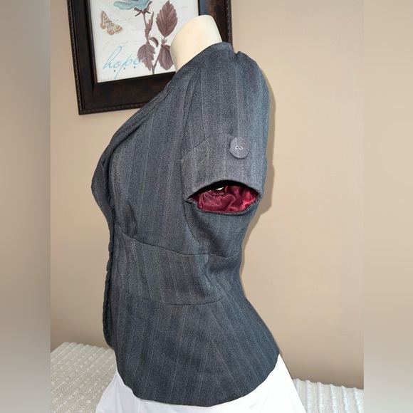Gray Short Sleeve Three Button Blazer Jacket Size Large - Picture 4 of 11